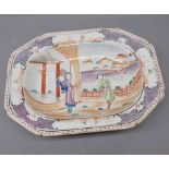 19th century Chinese octagonal bowl, centre decorated with figures, 13 wide