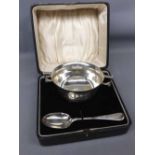 A cased double handled silver inscribed christening cup - hallmarked Birmingham 1923