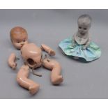 Mixed lot: Vintage disassembled celluloid doll and a further small mid-20th century plastic doll (2)