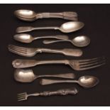 Mixed Lot: four Victorian Fiddle pattern dessert spoons with a further example, two Fiddle pattern