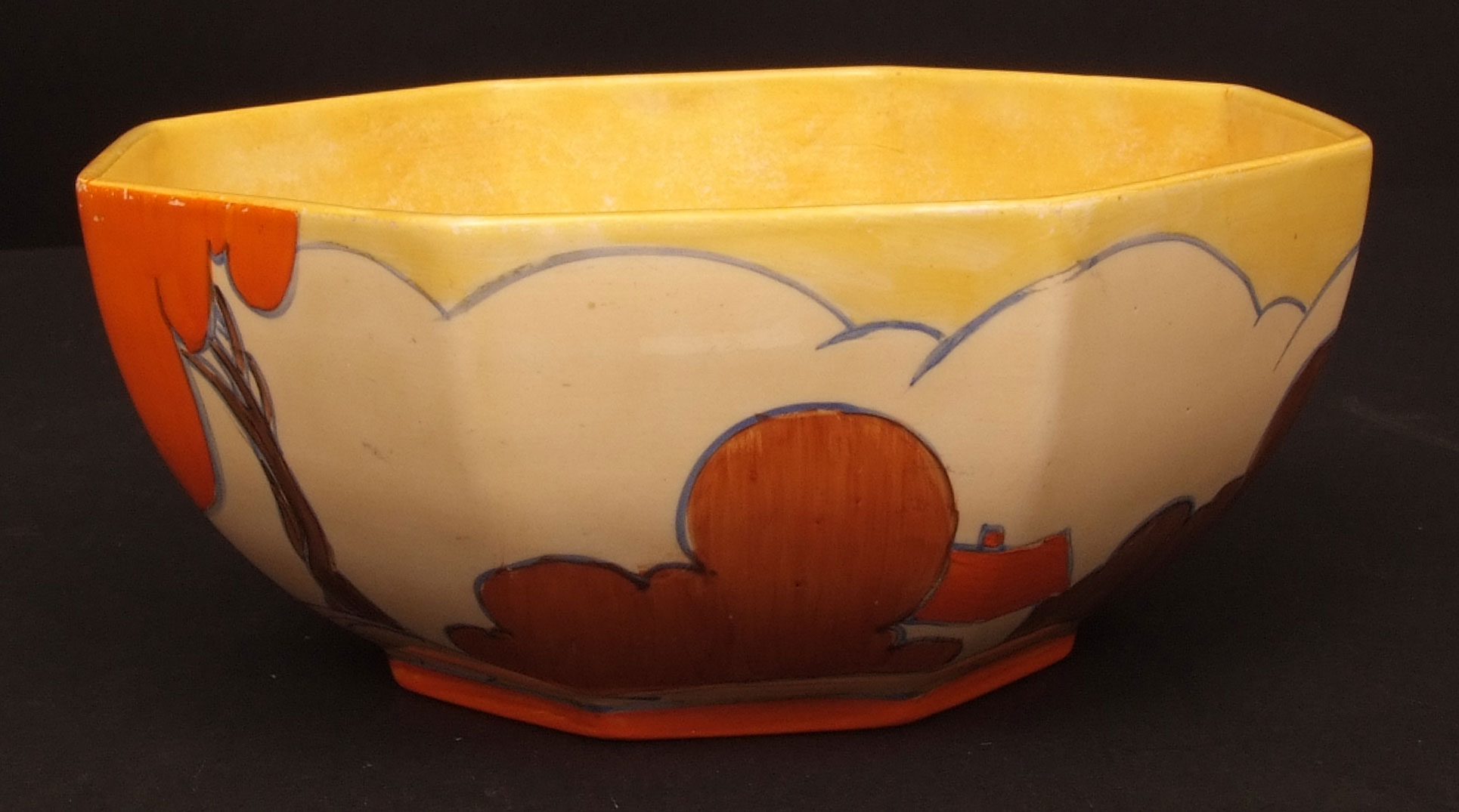 Clarice Cliff octagonal bowl, decorated with the "Balloon Trees" pattern, 7" wide - Image 3 of 6