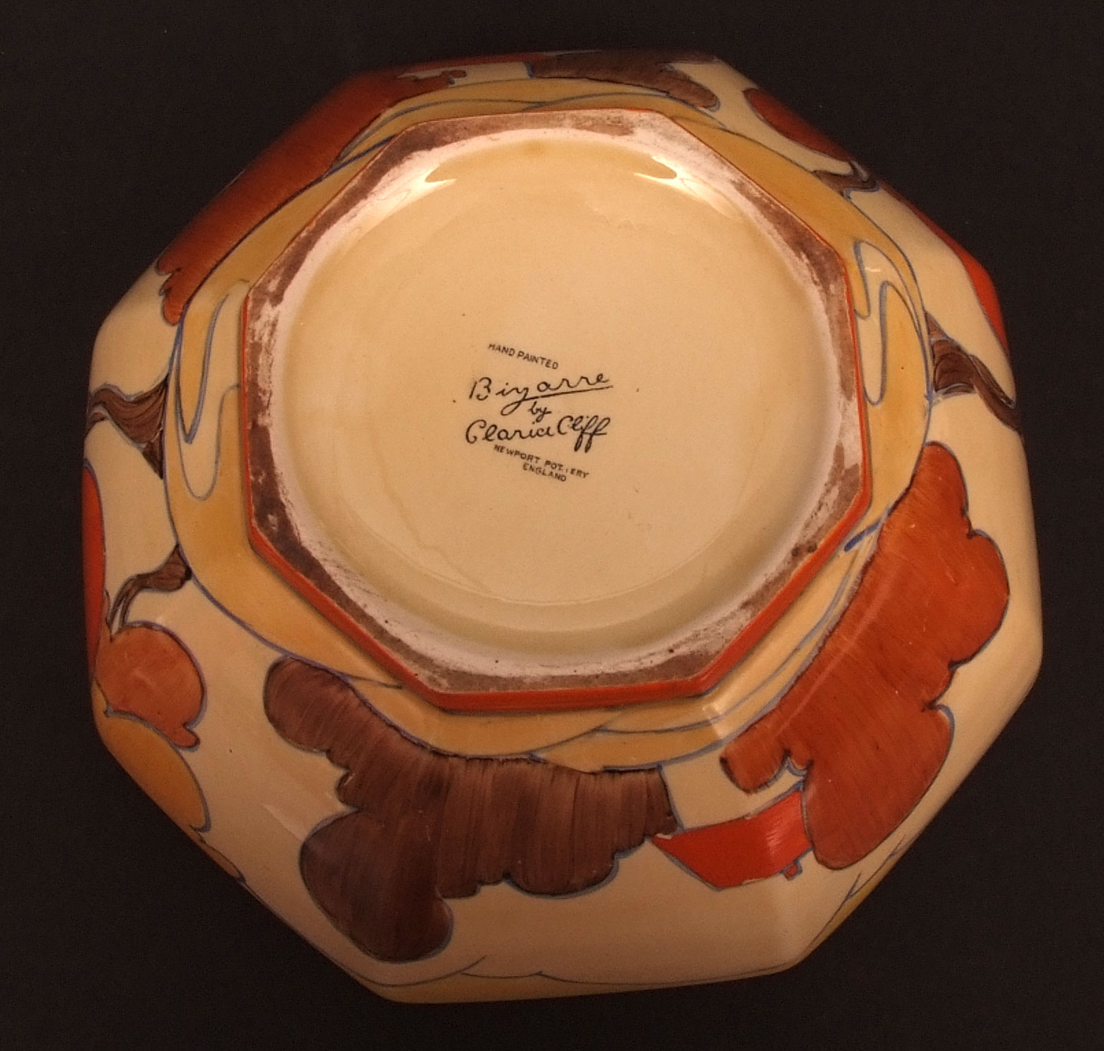 Clarice Cliff octagonal bowl, decorated with the "Balloon Trees" pattern, 7" wide - Image 6 of 6