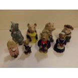 Modern Wade collectable china, three little pigs and the wolf, and Goldilocks and the three bears