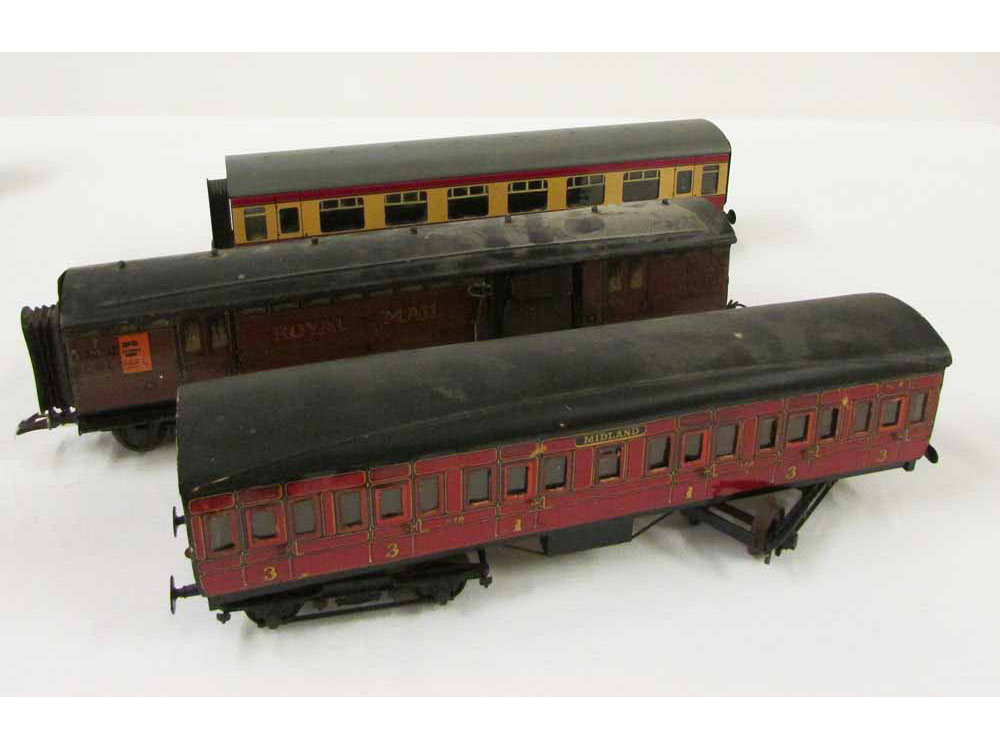 Bassett-Lowke and others 'O' gauge coaches to include a Bassett-Lowke LMS Royal Mail car, scratch