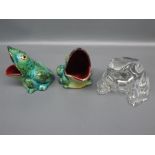 Pair of mottled green Italian frog ornaments in a seated position, with mouths wide open, together