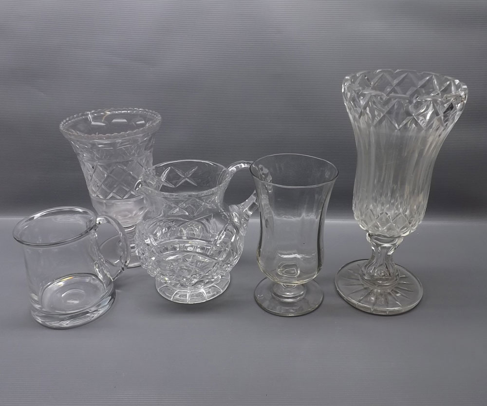 20th century clear glass tankard, together with a further cut glass jug and three various sized