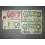 Bank of england 2 one pound notes signed H.O. Peppiatt, a 10 shilling note signed J.S. Forde and a