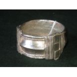 African style white metal bangle 9ozt