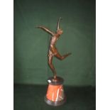 1930s style bronze of female dancer on marble base signed by B.Zach with bronze Geranti Pris