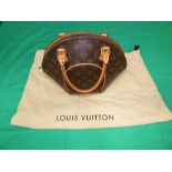 Louis Vuitton ladies handbag (Ellipse) with outer sleeve