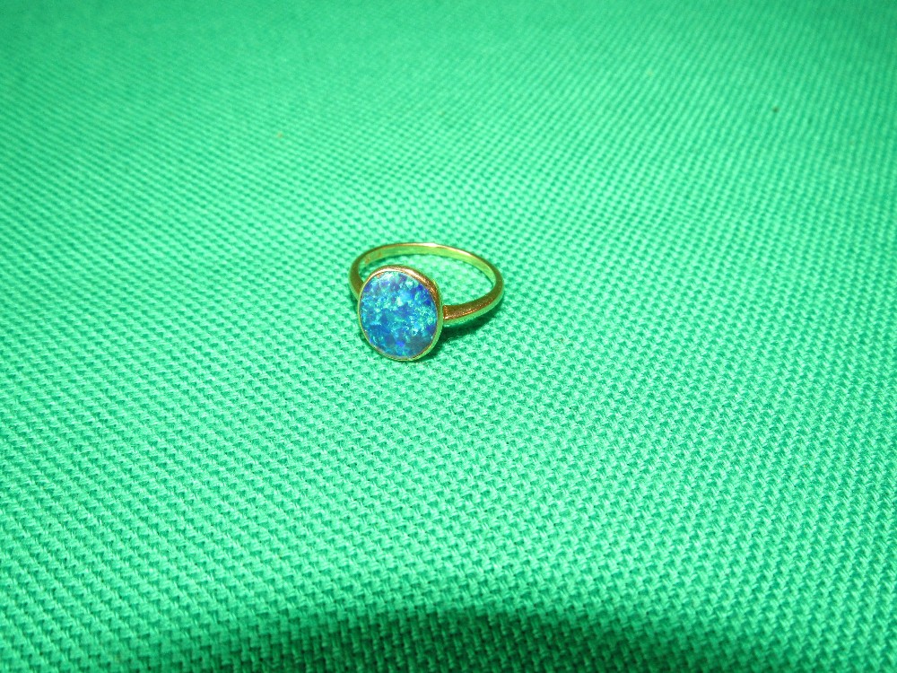 18ct gold opal ring, size M 3.2g - Image 3 of 5