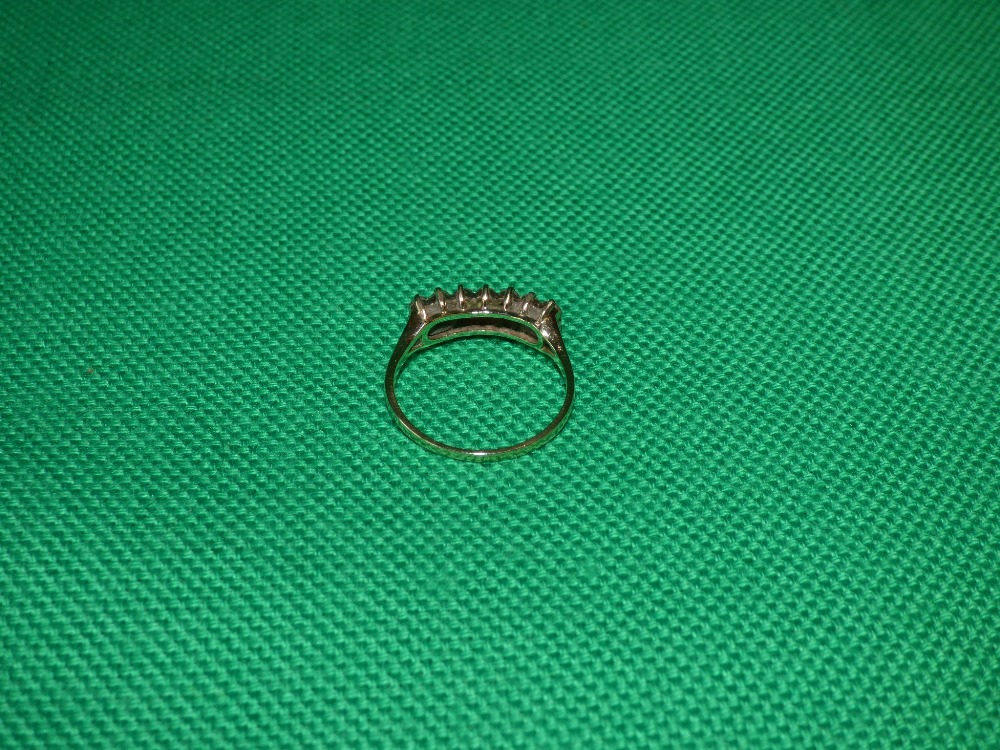 9ct gold and diamond ring size N - Image 3 of 3