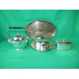 Silver plated biscuit tin, mixed silver plated items