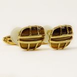 Pair of Men's Di Modolo 18 Karat Yellow Gold and Tiger Eye Cufflinks. Signed. Very good condition.