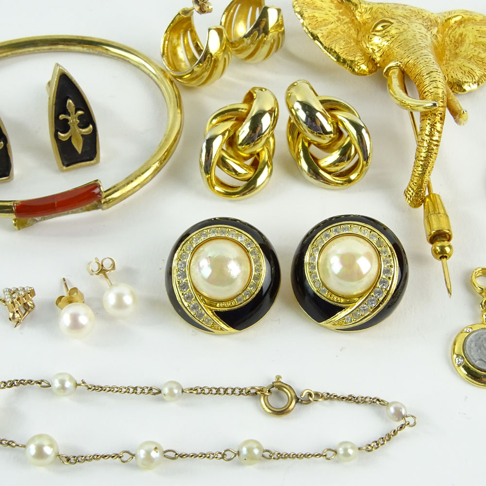 Miscellaneous lot of costume jewelry. Includes Christian Dior Clip on earrings, Dominique Aurentis - Image 7 of 10