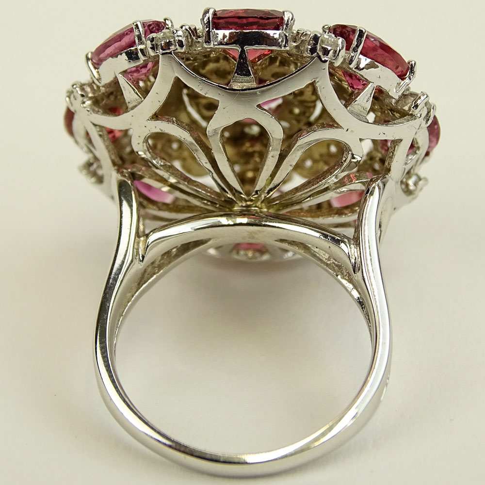 Lady's Vintage approx. 2.0 Carat Round Cut Diamond, Oval Cut Garnet and 14 Karat White Gold Ring. - Image 5 of 8