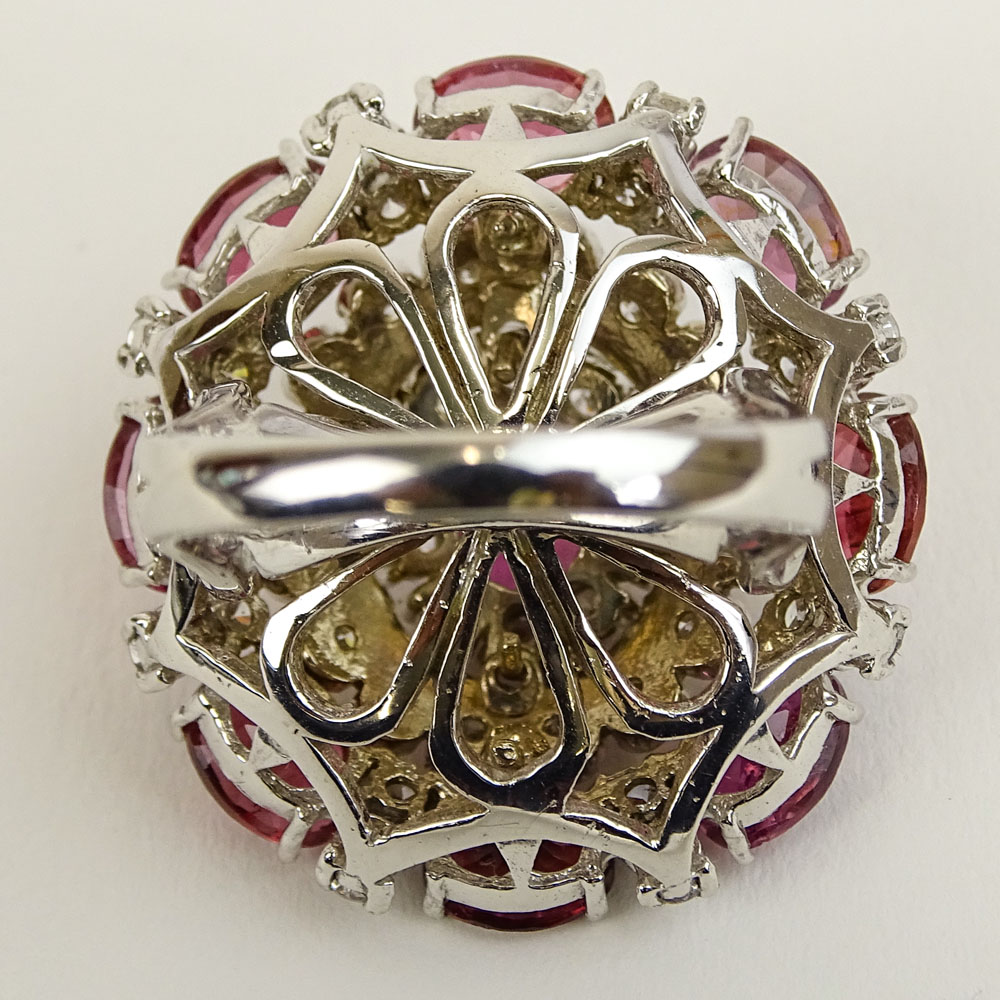 Lady's Vintage approx. 2.0 Carat Round Cut Diamond, Oval Cut Garnet and 14 Karat White Gold Ring. - Image 7 of 8