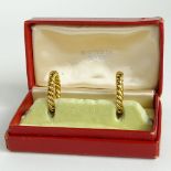 Men's Vintage David Webb 18 Karat Yellow Gold Cufflinks. David Webb box. Very good condition.