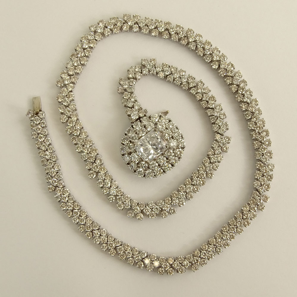 Important Fine Quality Approx. 31.0 Carat Round Brilliant Cut Diamond and Platinum Necklace with - Image 4 of 5