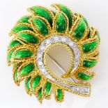 Vintage 18 Karat Yellow Gold Enamel and Round Brilliant Cut Diamond Brooch. Signed 750. Very good