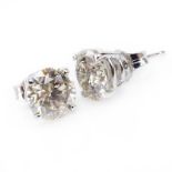 Approx. 3.09 Carat Round Brilliant Cut Diamond and 14 Karat White Gold Ear Studs. Diamonds SI3