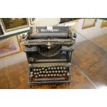 Remington vintage desk top typewriter