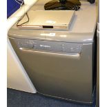 Hotpoint silver dish washer N/T