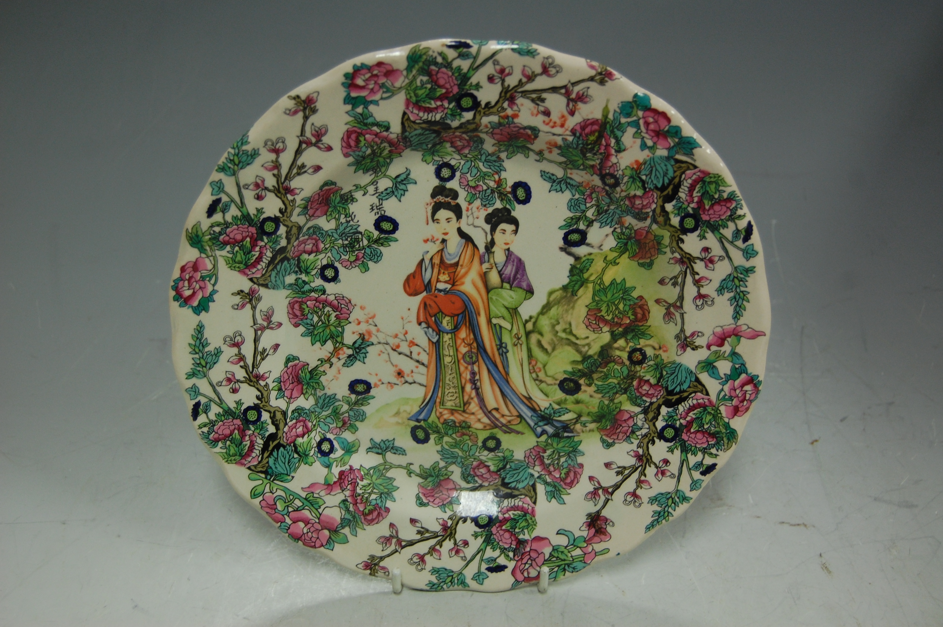 A box of miscellaneous china to include a large Adams Calyx ware bowl in the Chinese style, - Image 9 of 10