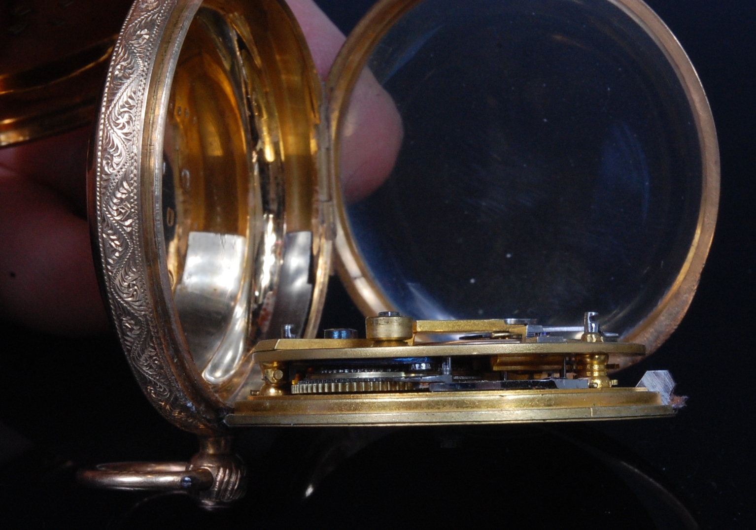 A late Victorian gents 18ct gold cased open faced pocket watch, having a gilded and engraved dial, - Image 4 of 4