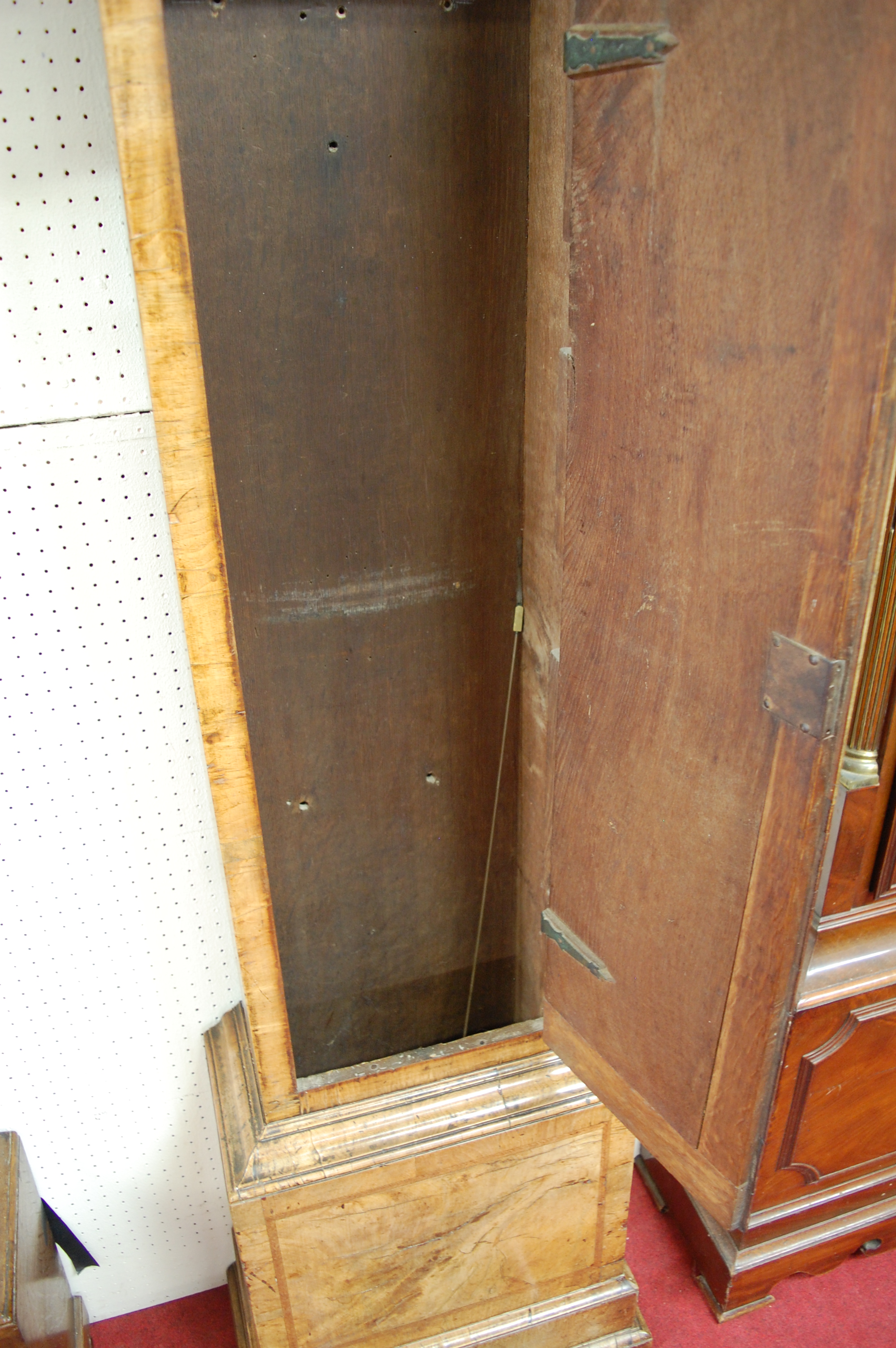 Thomas Cox of Cromhall early 18th century walnut cased longcase clock, - Image 5 of 15