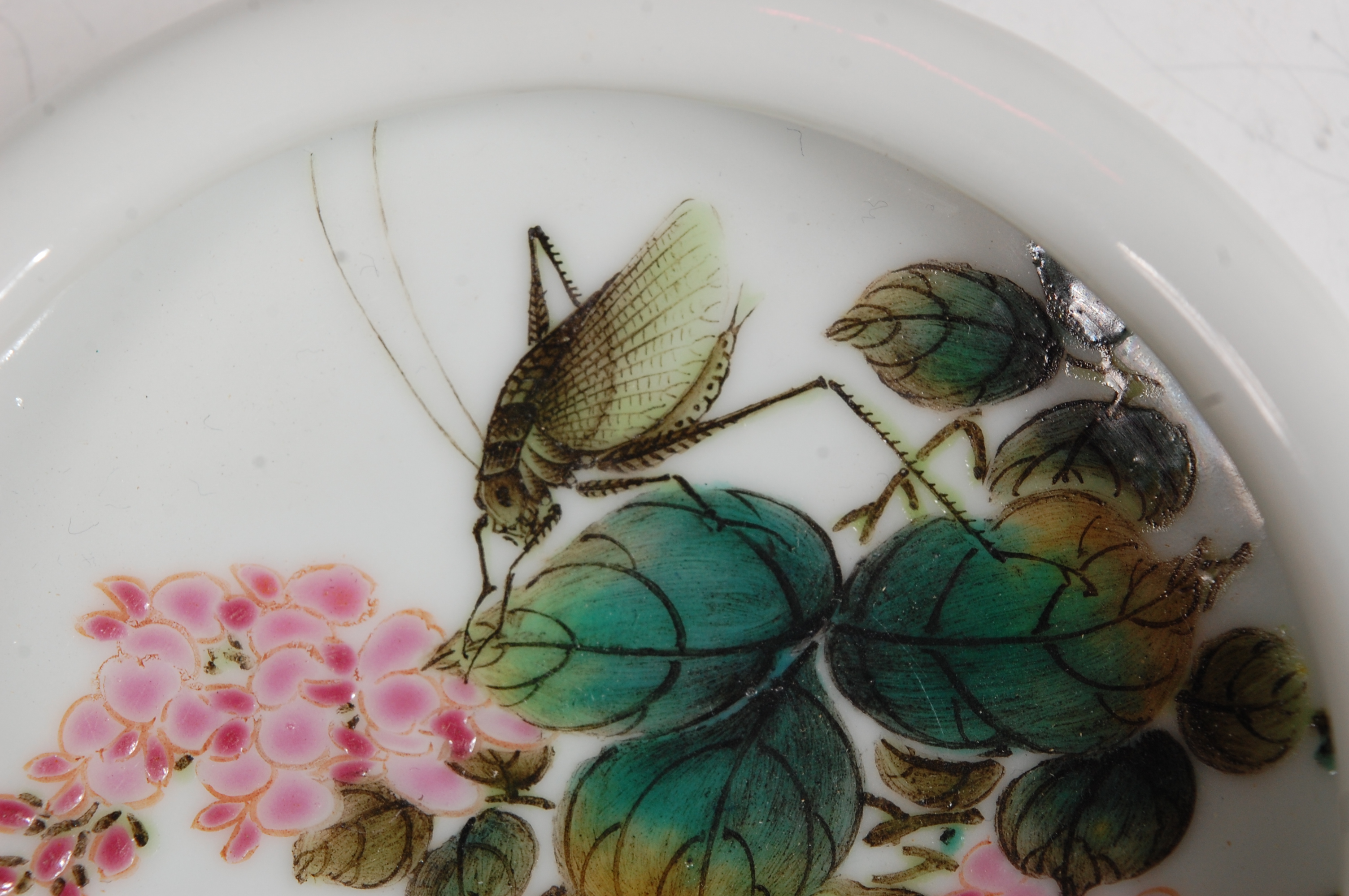 A Chinese glazed stoneware famille rose finger bowl, signed in script, attributed to Liu Yucen, dia. - Image 3 of 7