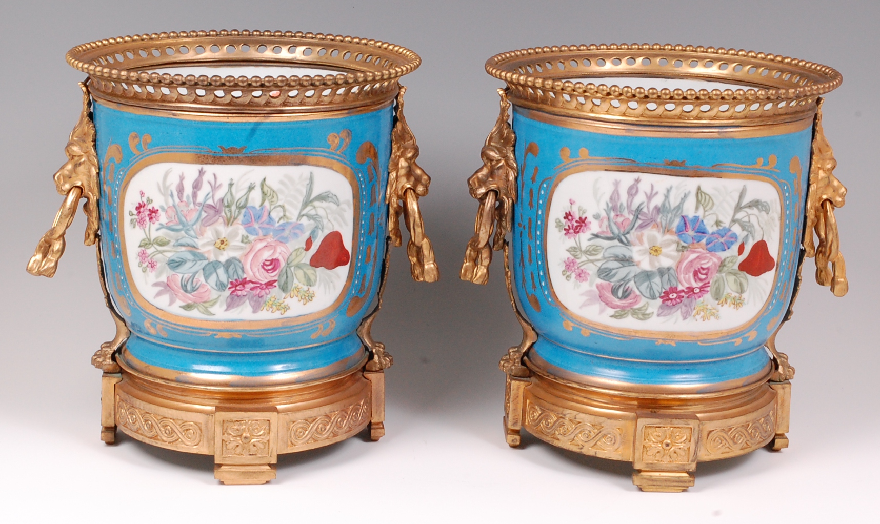 A pair of circa 1900 Sevres style porcelain ice pails, - Image 4 of 5