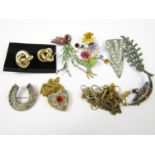 Victorian and other jewellery, including a polished pebble and silver brooch, (a/f), a Victorian