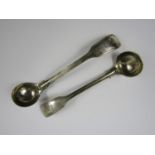 A pair of Victorian silver salt spoons, London 1867, 45g