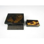 A late 19th Century Chinoiserie lacquered match box together with a Victorian horn snuff box