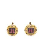 Gold, diamonds and imitation garnet earrings Pendientes en oro con símil de granate y diamantes