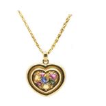 Chaumet gold and turmalines heart pendant Colgante diseño corazón de la firma Chaumet en oro 22 K.