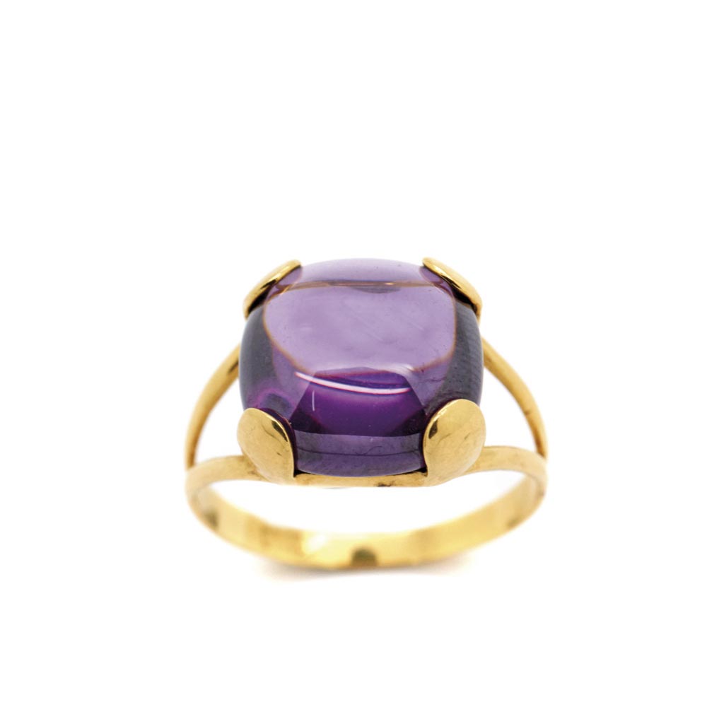 Gold and synthetic amethyst ring