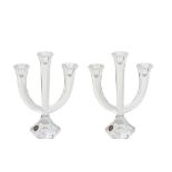 German glass pair candelabras. Pareja de candelabros alemanes de tres luces en cristal facetado,