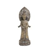 Chinese bronze figure. Kwan Yin. Figura china en bronce, mediados del s.XX. Alt.: 37 cm.