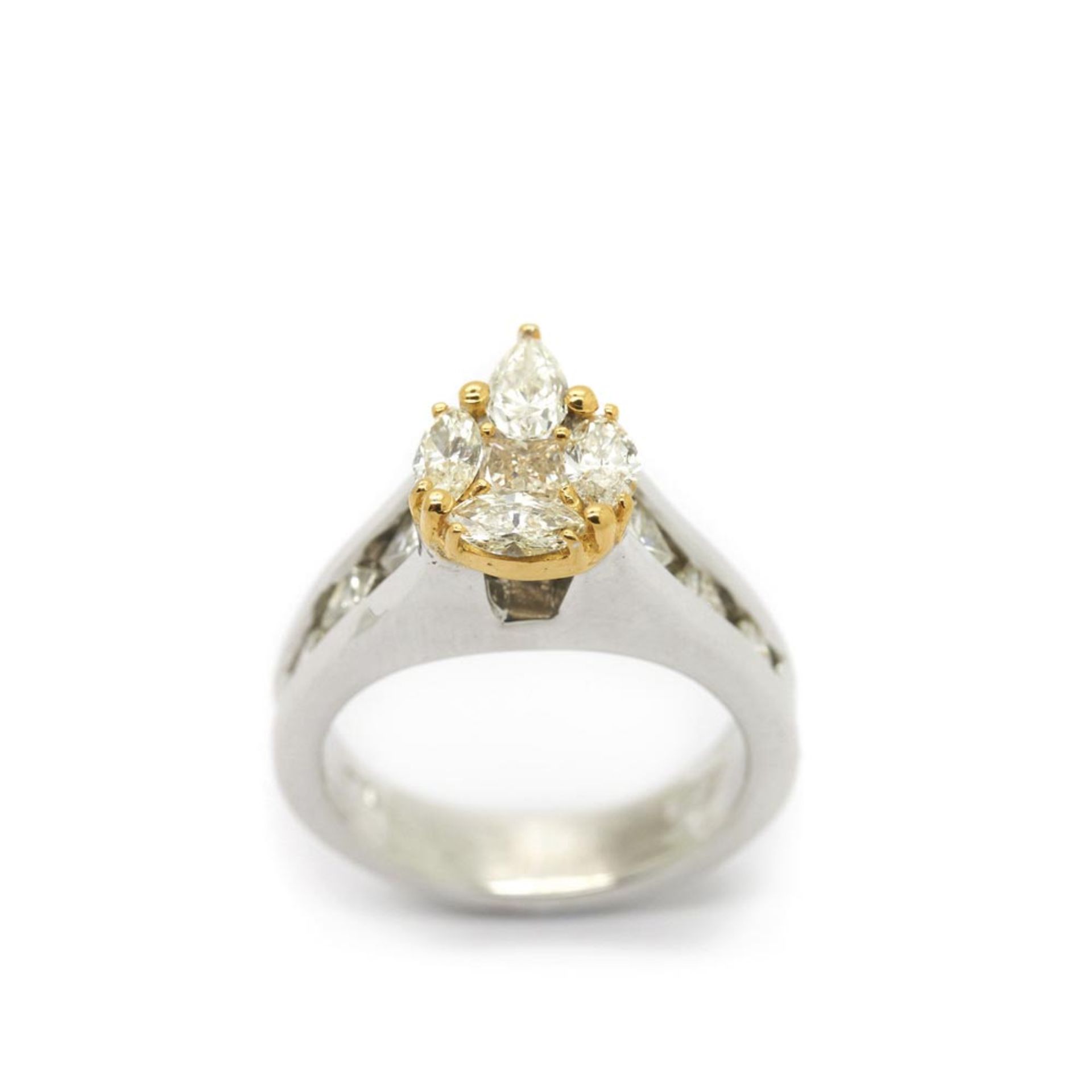 Gold, white gold and diamonds ring