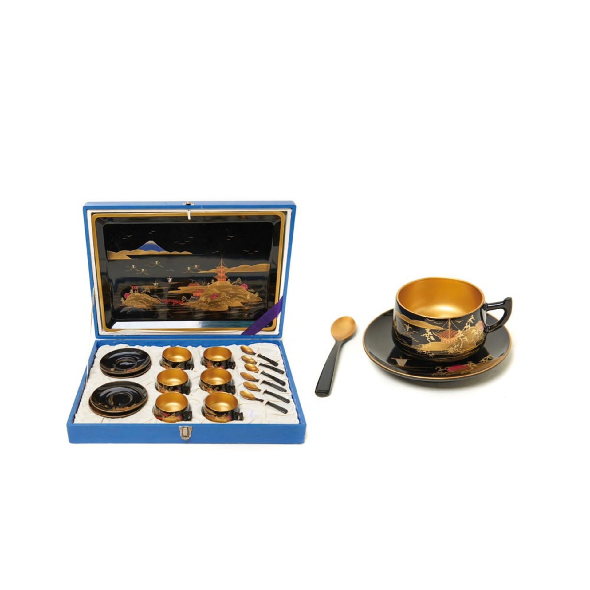 Gilt and lacqueres wood coffe set
