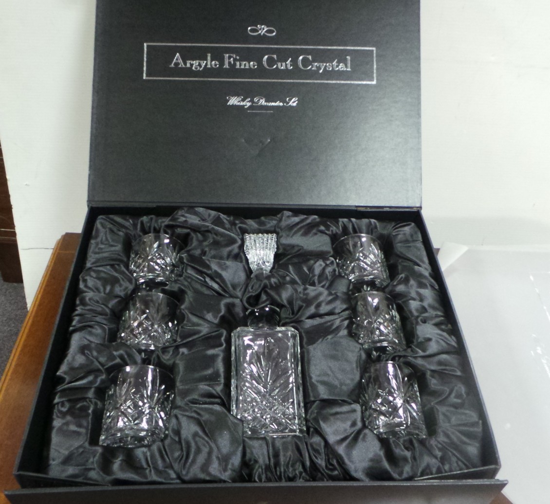 Argyle Crystal Whiskey Decanter and 6x Whiskey Glasses boxed