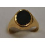 9ct Heavy Bloodstone Set Ring