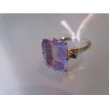 9ct White gold ring set rectangular amethyst