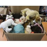 Box containing a quantity of late 20th Century childrens soft toys