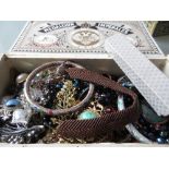 Cigar box containing a quantity of various dress and costume jewellery