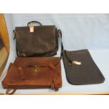 Early 20th Century brown leather satchel with brass lock (a/f),