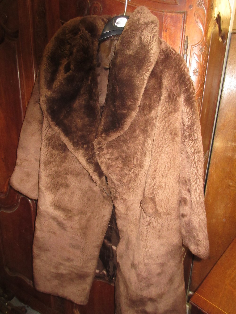 Ladies three quarter length brown fur jacket together with two fur stoles and a fur hat