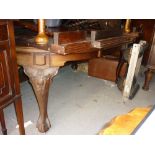 Late 19th / early 20th Century oval mahogany wind-out extending dining table by Shoolbred & Co.